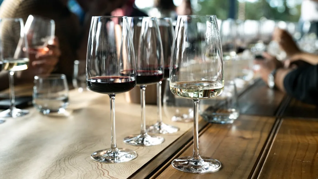 北京葡萄酒与果酒产品线全解析:从起泡酒到红白葡萄酒的选配方案正文配图 2